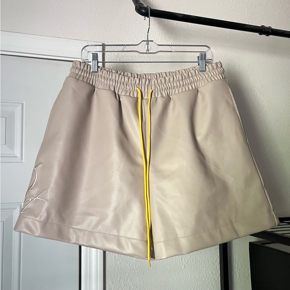 DIETSTARTSMONDAY tan pvc pleather pu faux leather drawstring elastic shorts